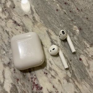 AirPods, used but works perfectly